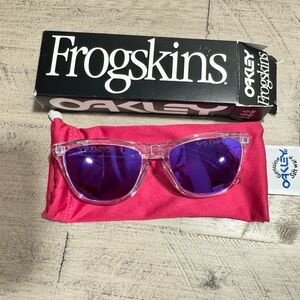 Oakley Frogskins Polished Clear Prizm Violet